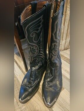 Vintage Acme Circle A Black Exotic Teju Lizard Leather Western Boots.